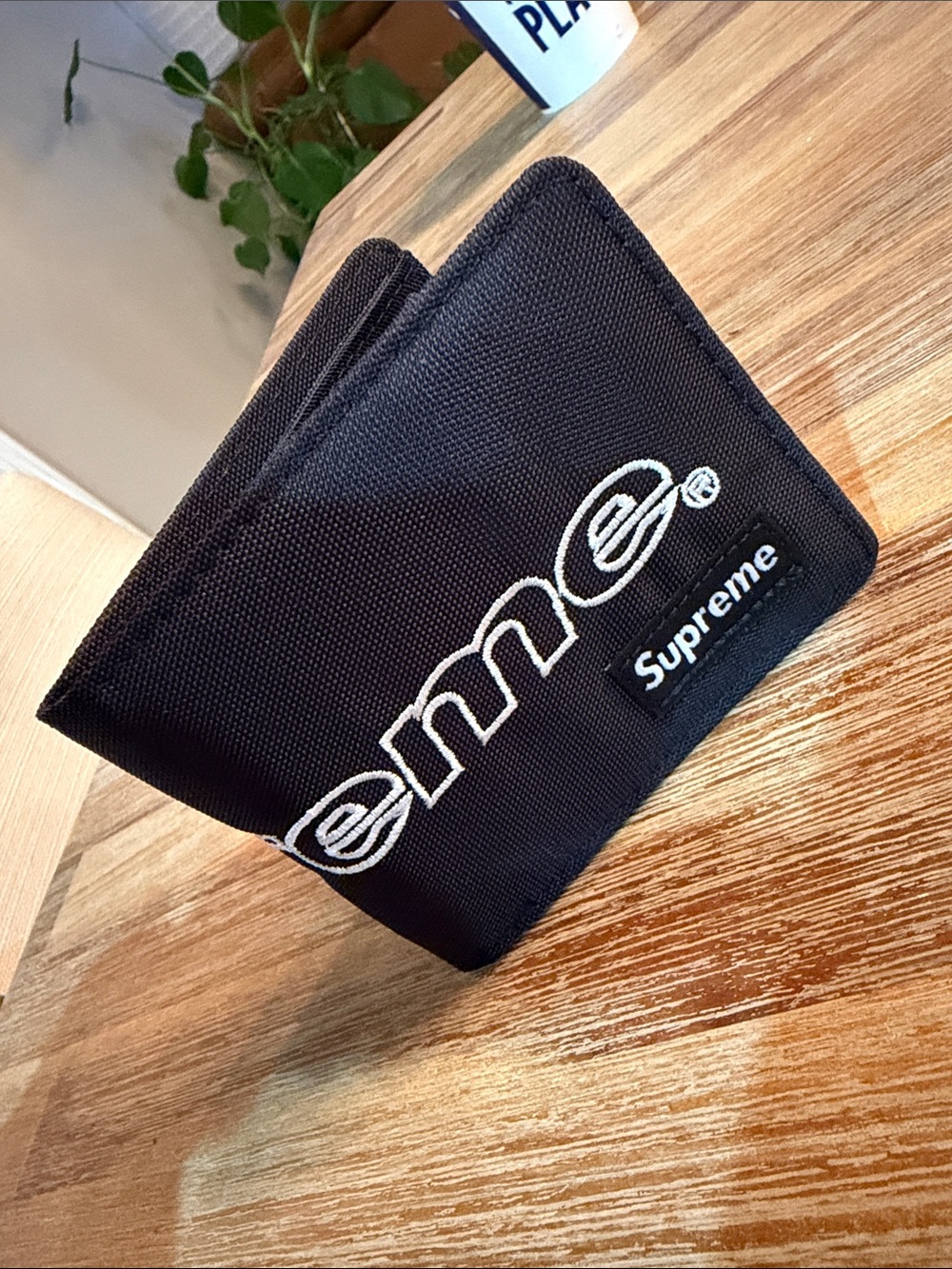 Supreme Wallet - Picture 3 of 4